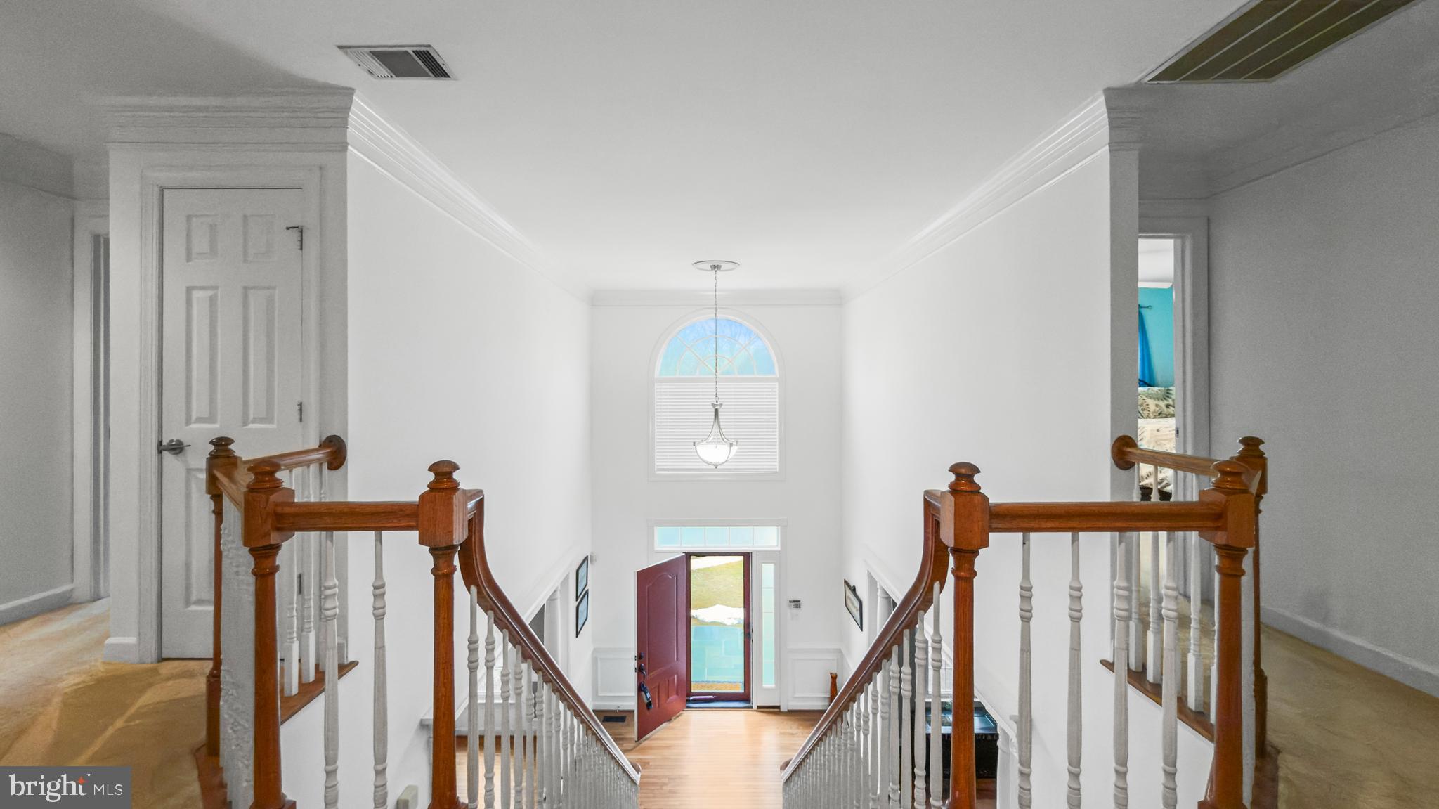 2 LITTLEBROOKE COURT