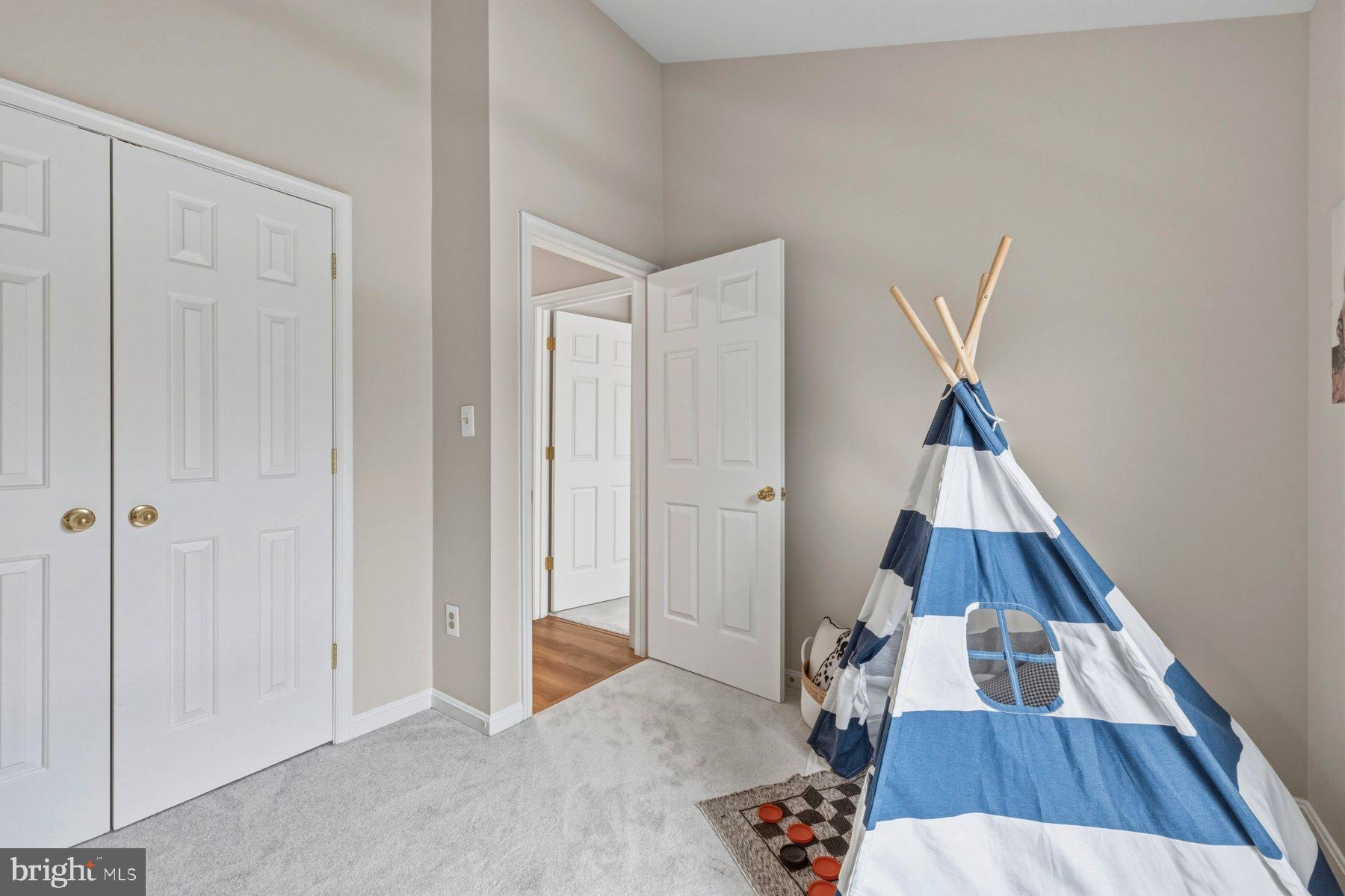 133 WOOTTON OAKS COURT