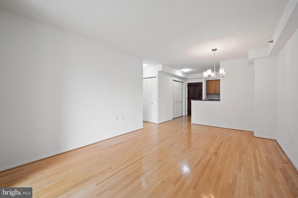 4801 FAIRMONT AVENUE 412