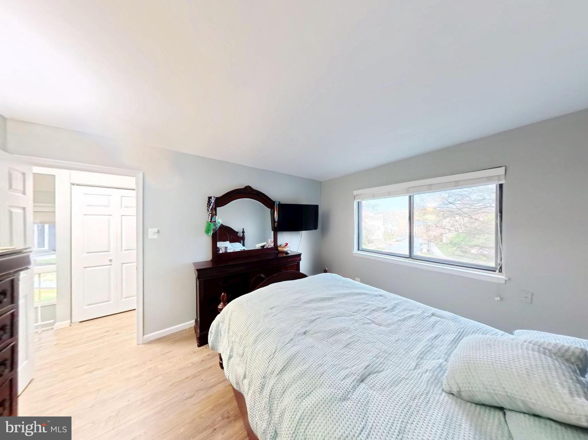 18428 POINT SENECA PLACE