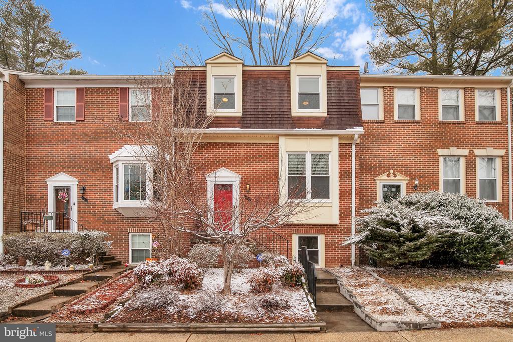 18 CATOCTIN COURT
