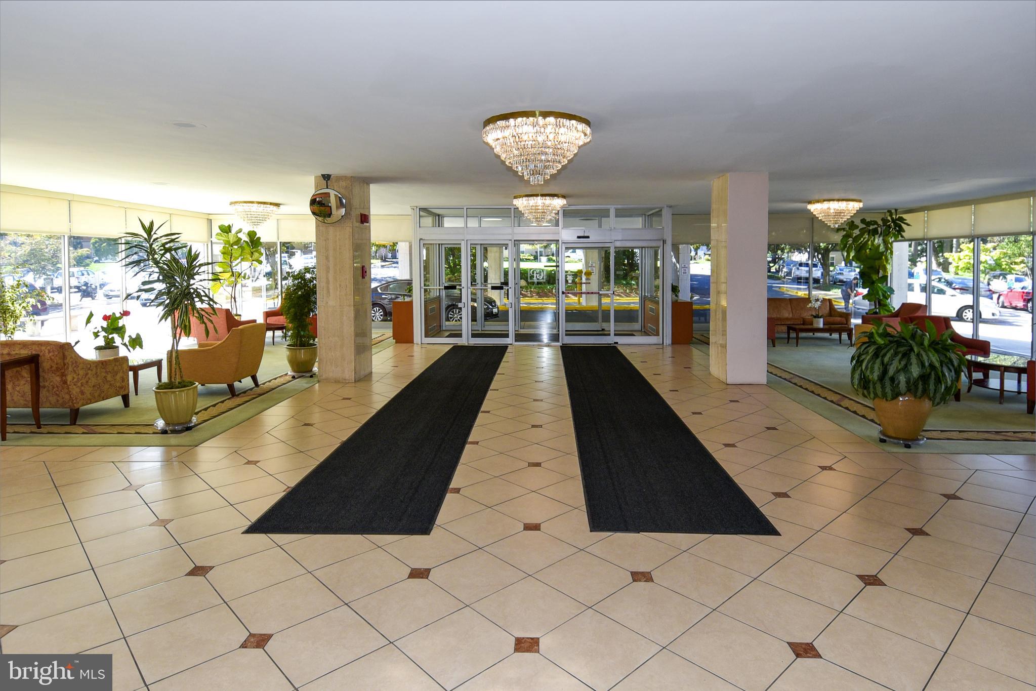 10201 GROSVENOR PLACE 1015