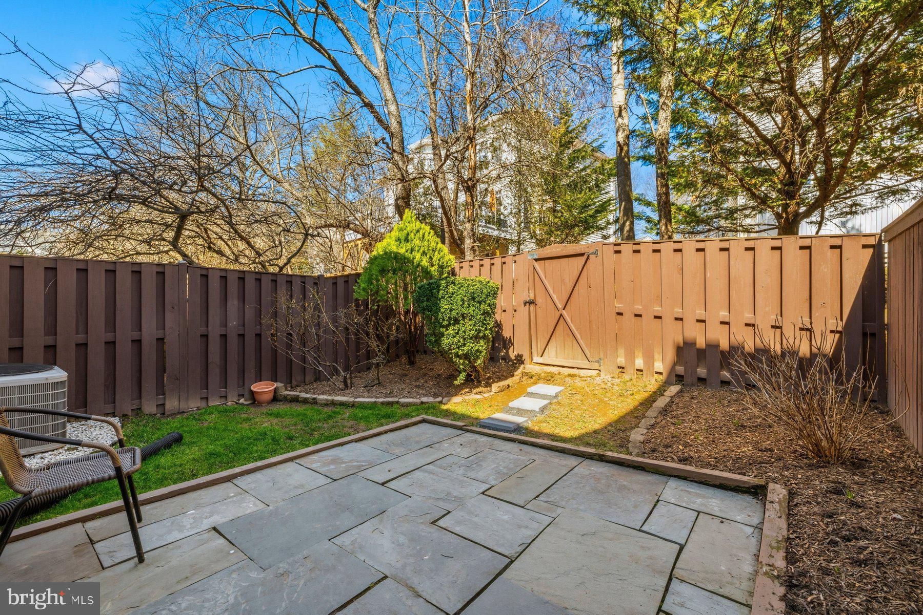 487 WINDING ROSE DRIVE