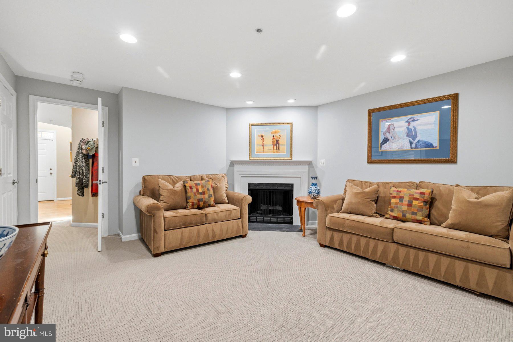 487 WINDING ROSE DRIVE