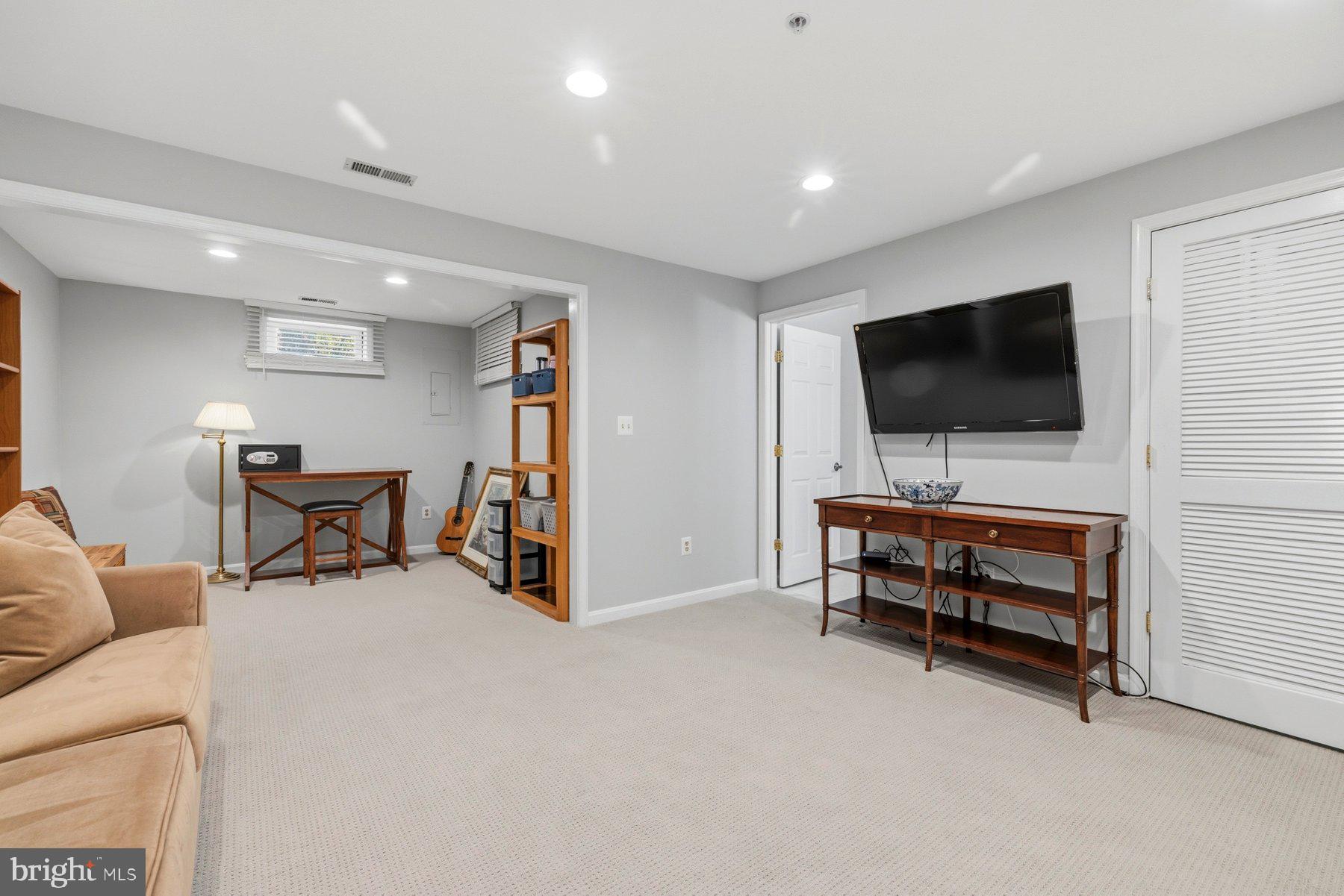 487 WINDING ROSE DRIVE