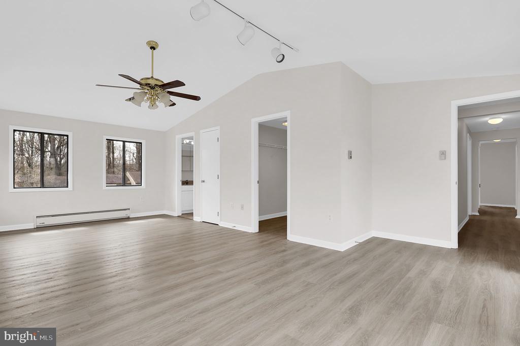 11617 SILENT VALLEY LANE