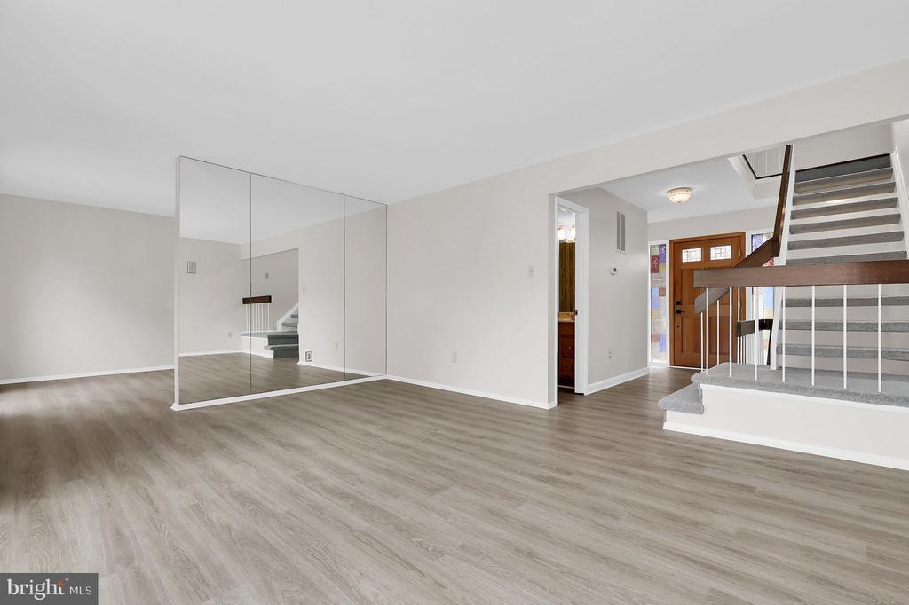 11617 SILENT VALLEY LANE