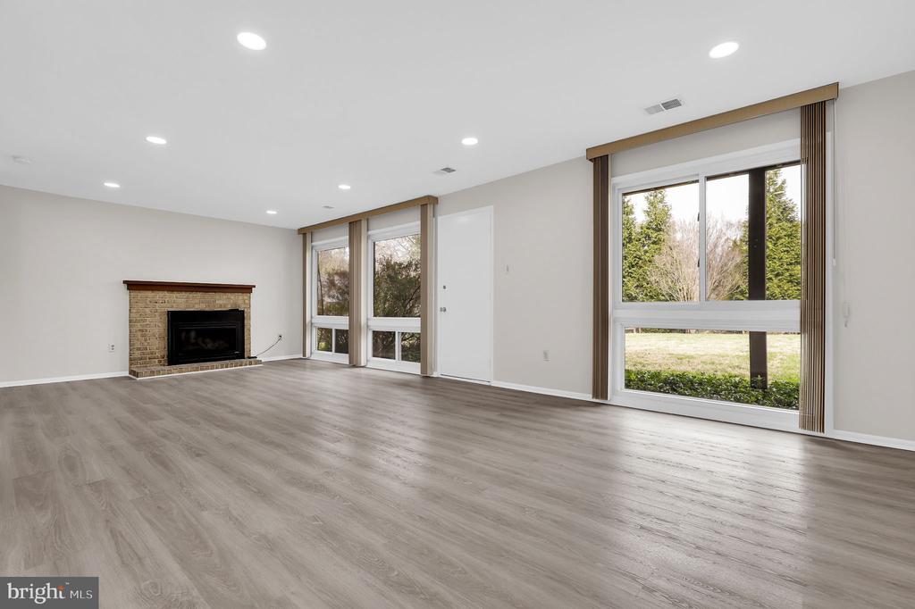 11617 SILENT VALLEY LANE