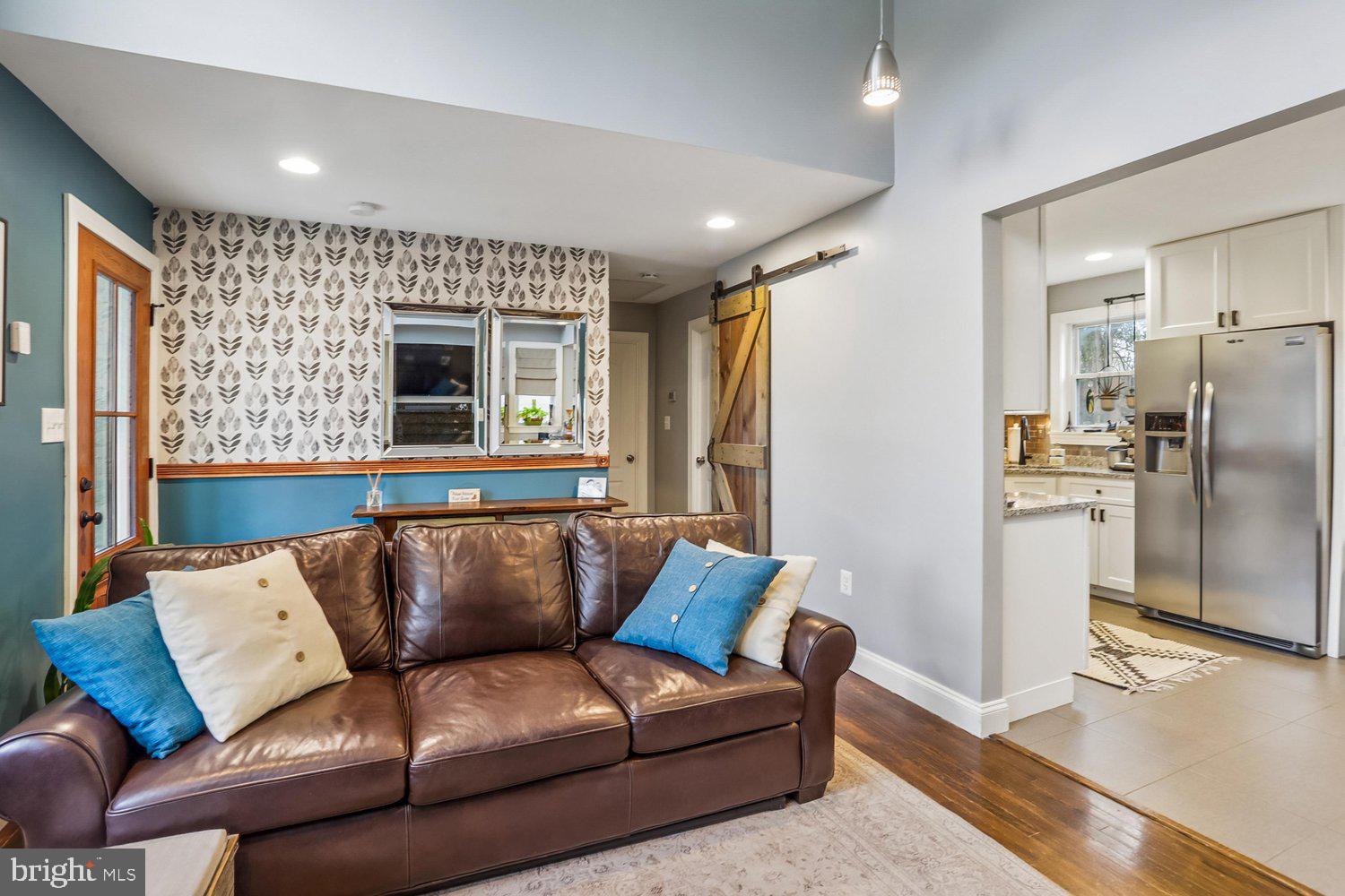 1611 NOYES DRIVE