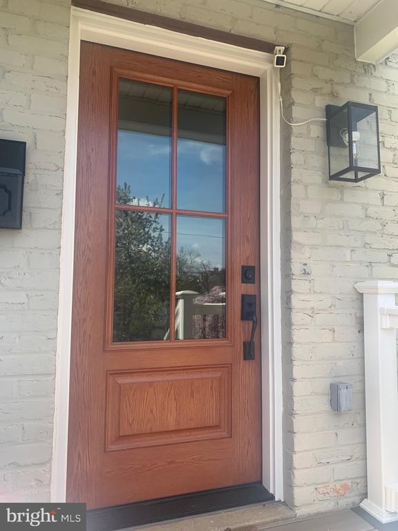 1611 NOYES DRIVE