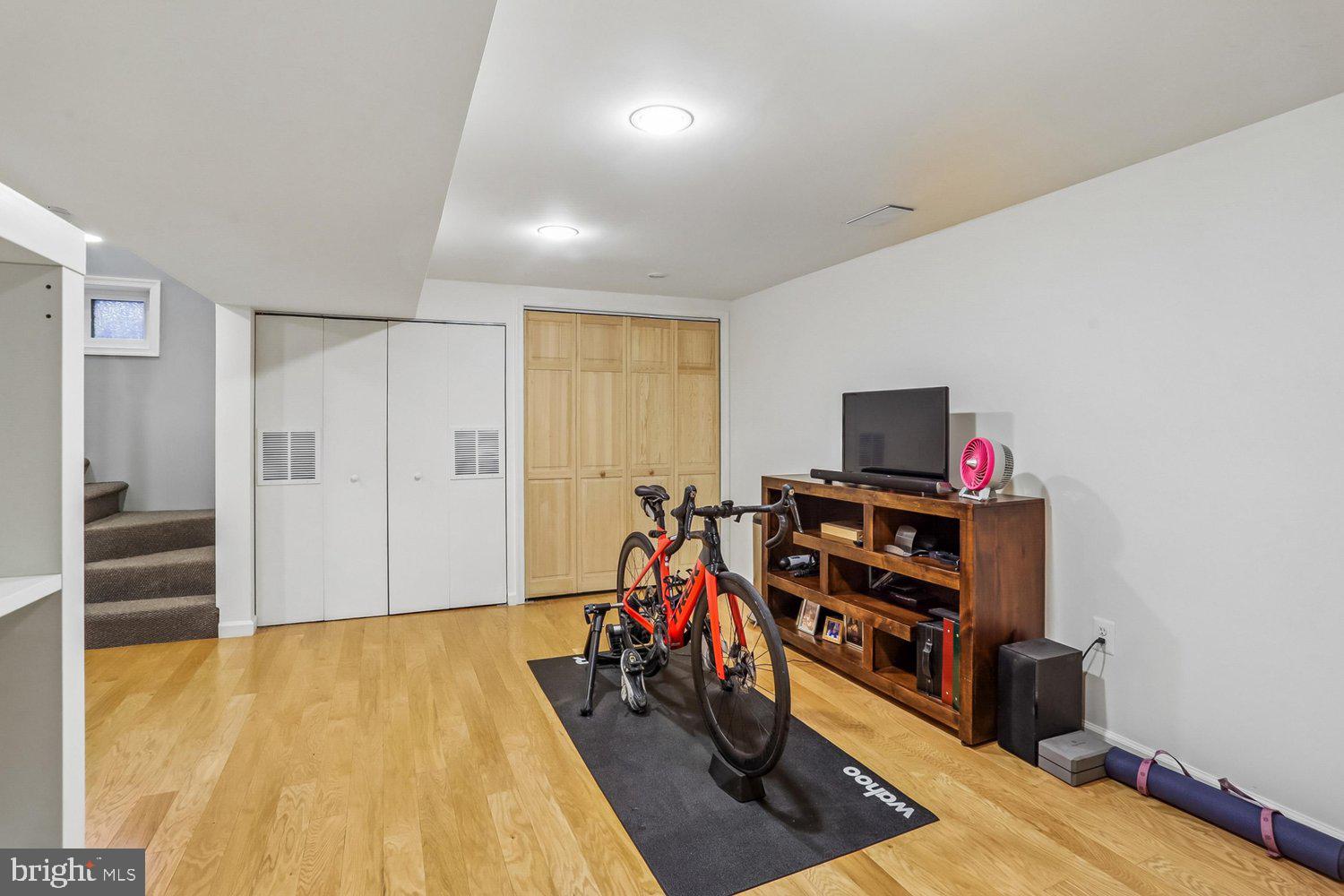 1611 NOYES DRIVE