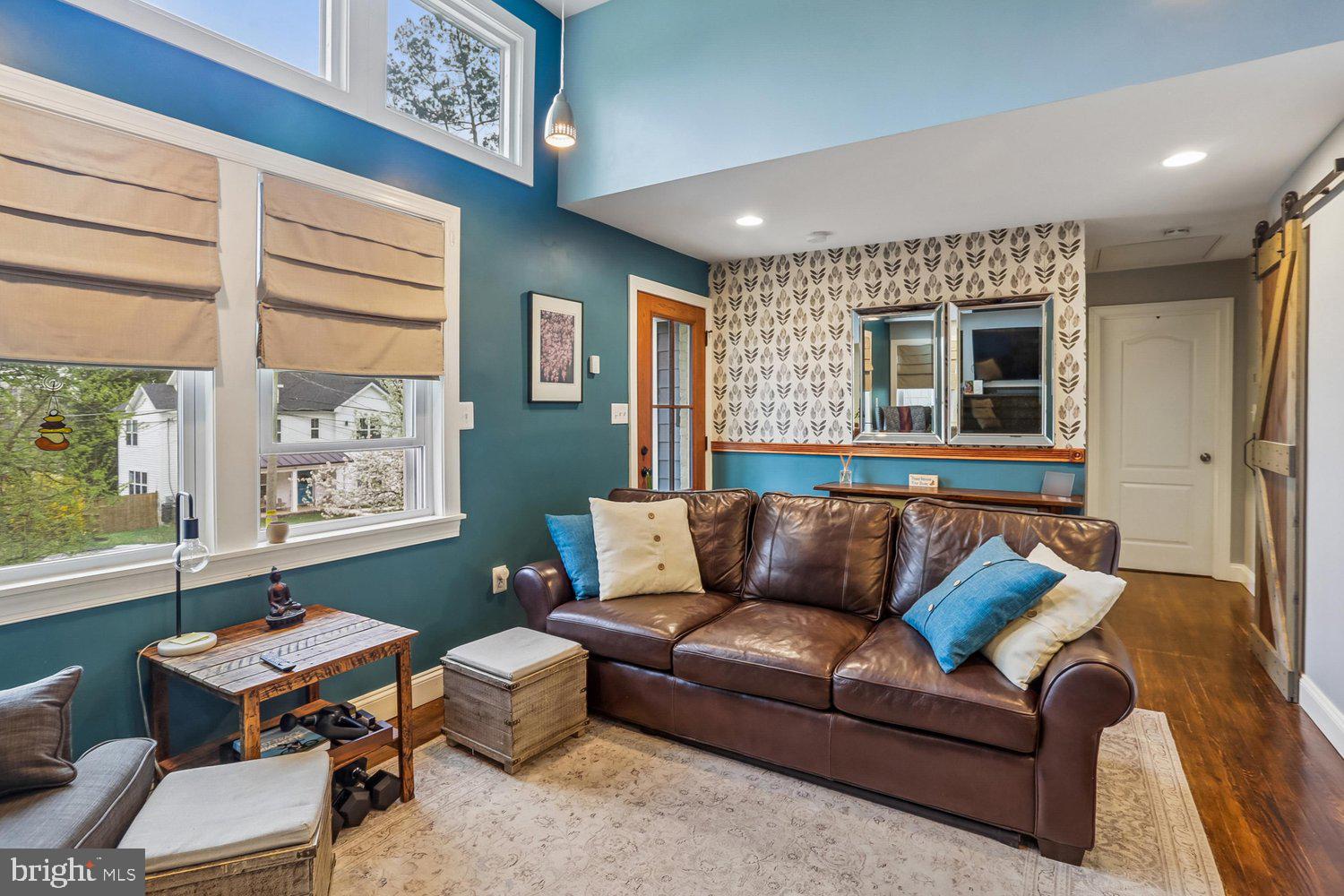 1611 NOYES DRIVE