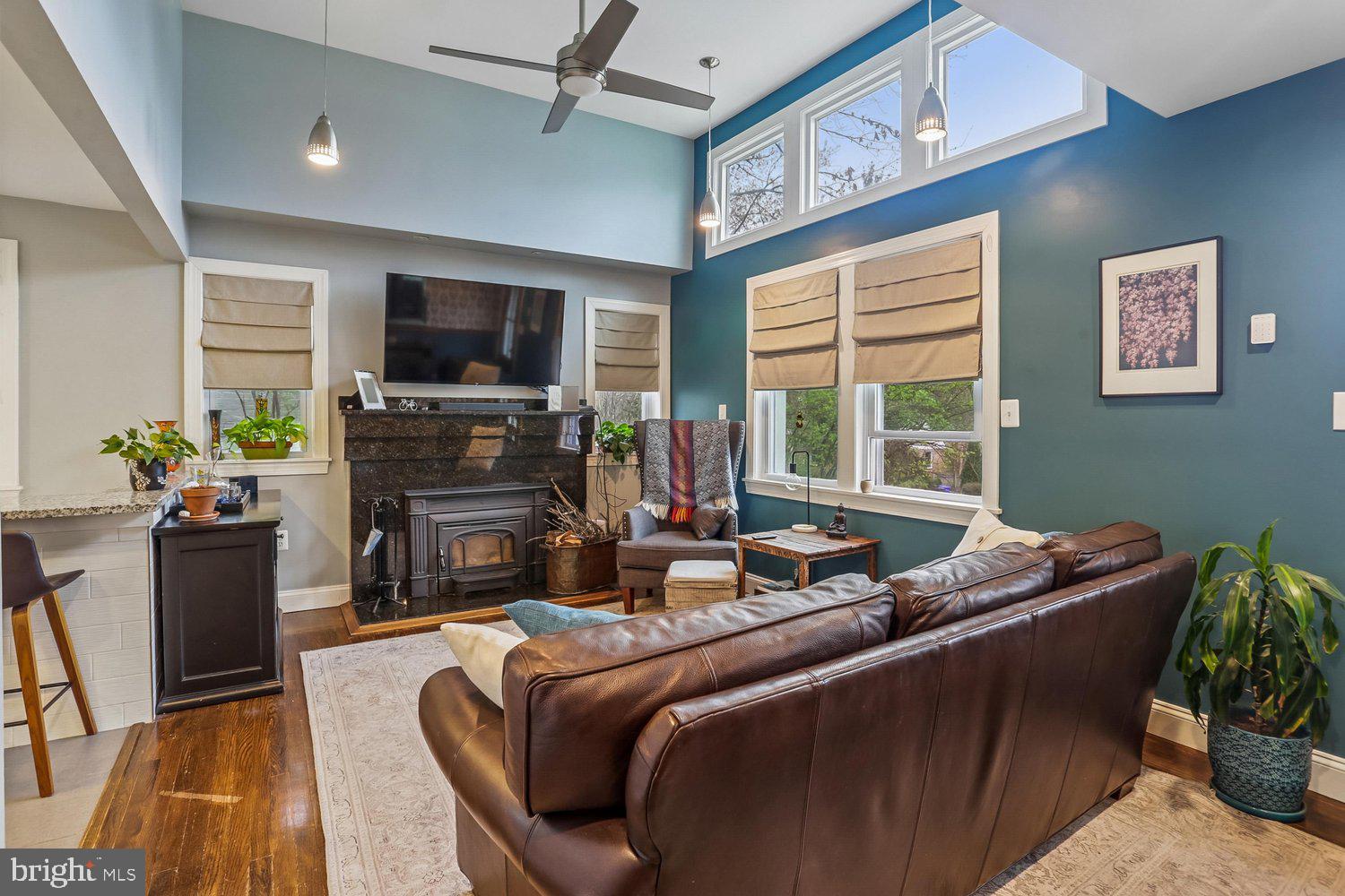 1611 NOYES DRIVE