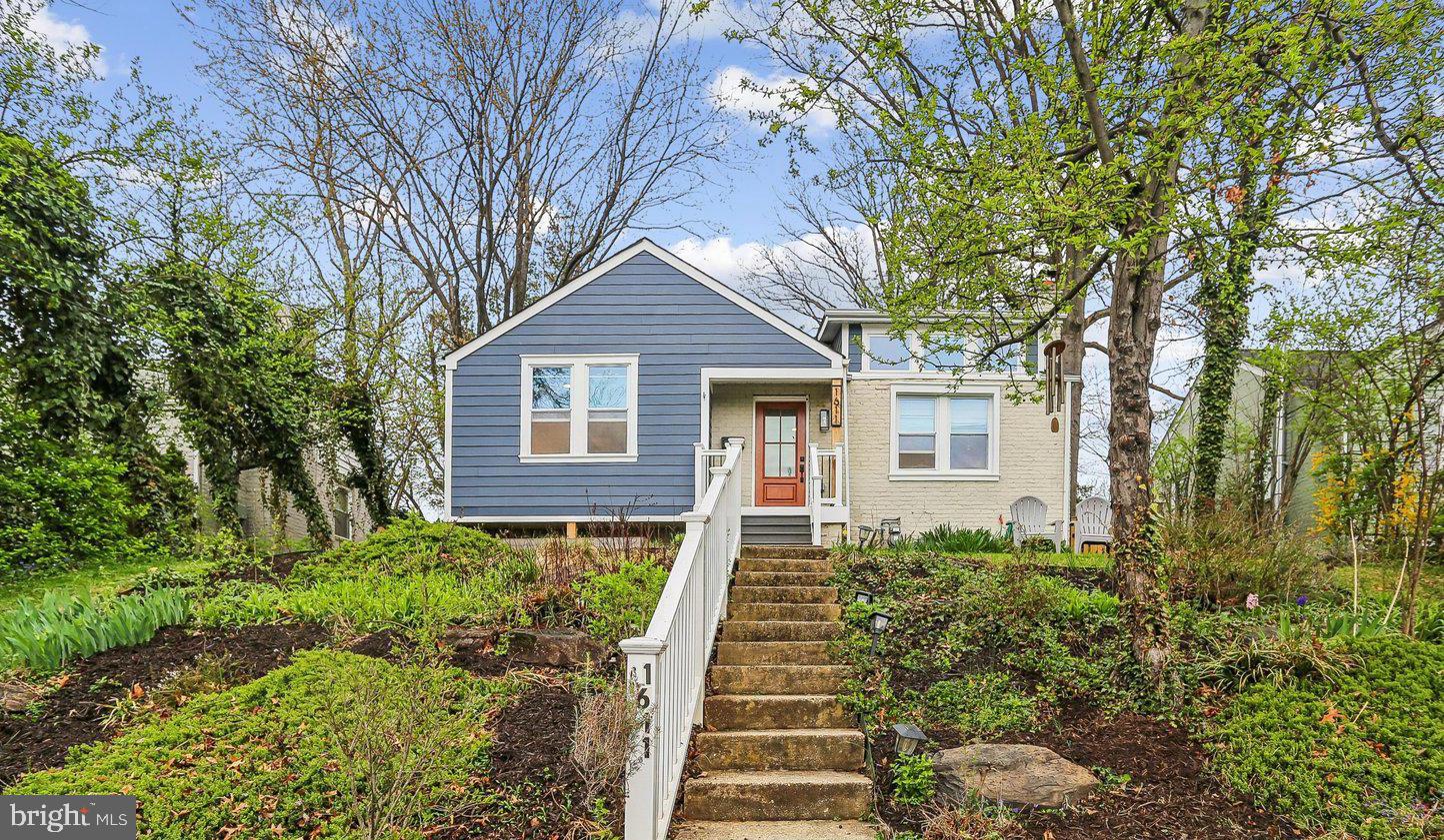 1611 NOYES DRIVE