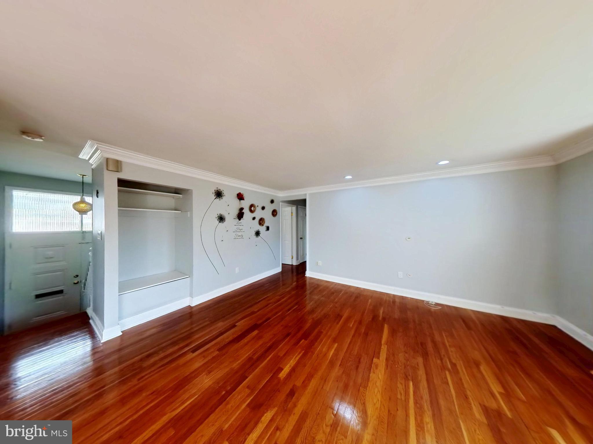 1012 LOXFORD TERRACE