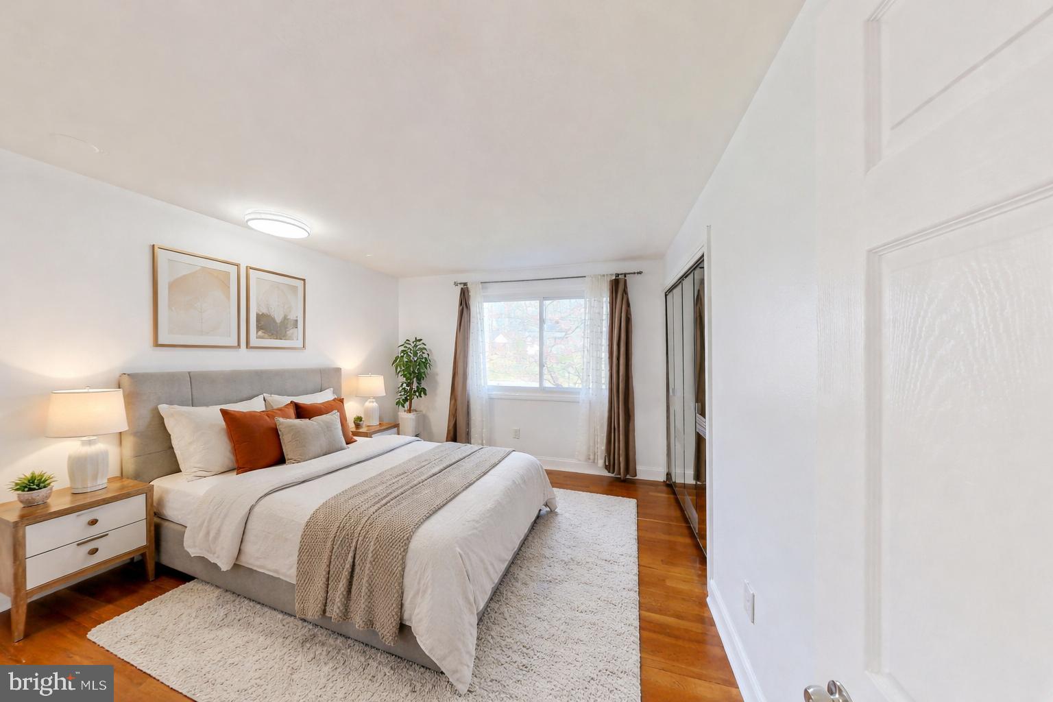 1012 LOXFORD TERRACE