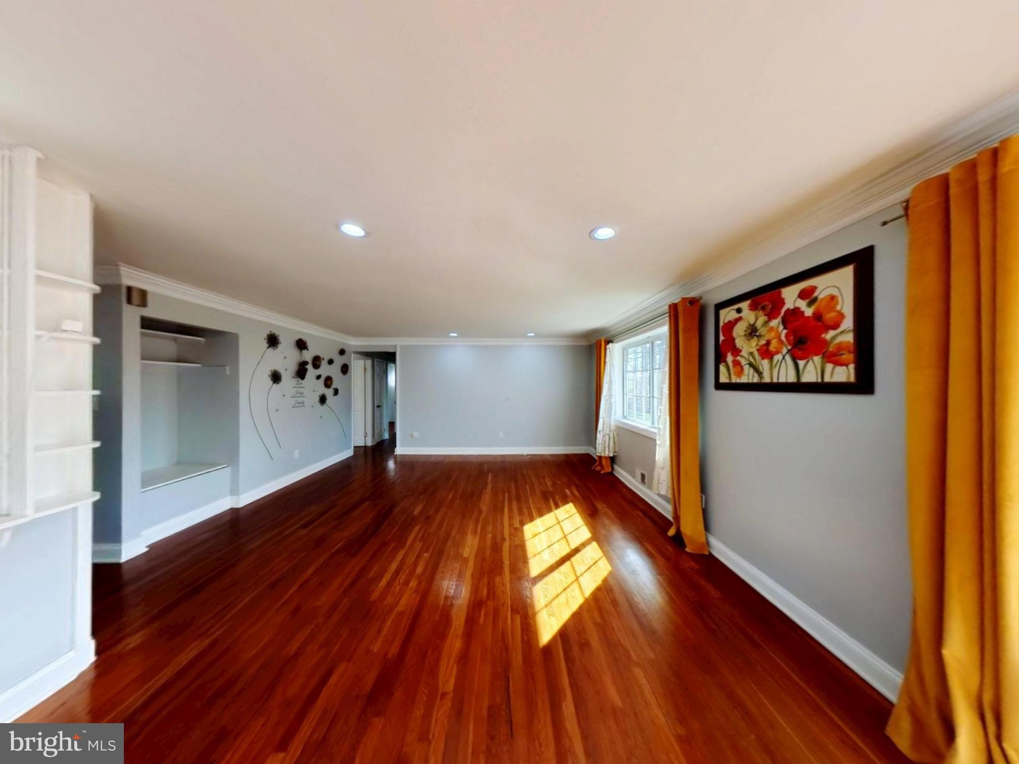 1012 LOXFORD TERRACE