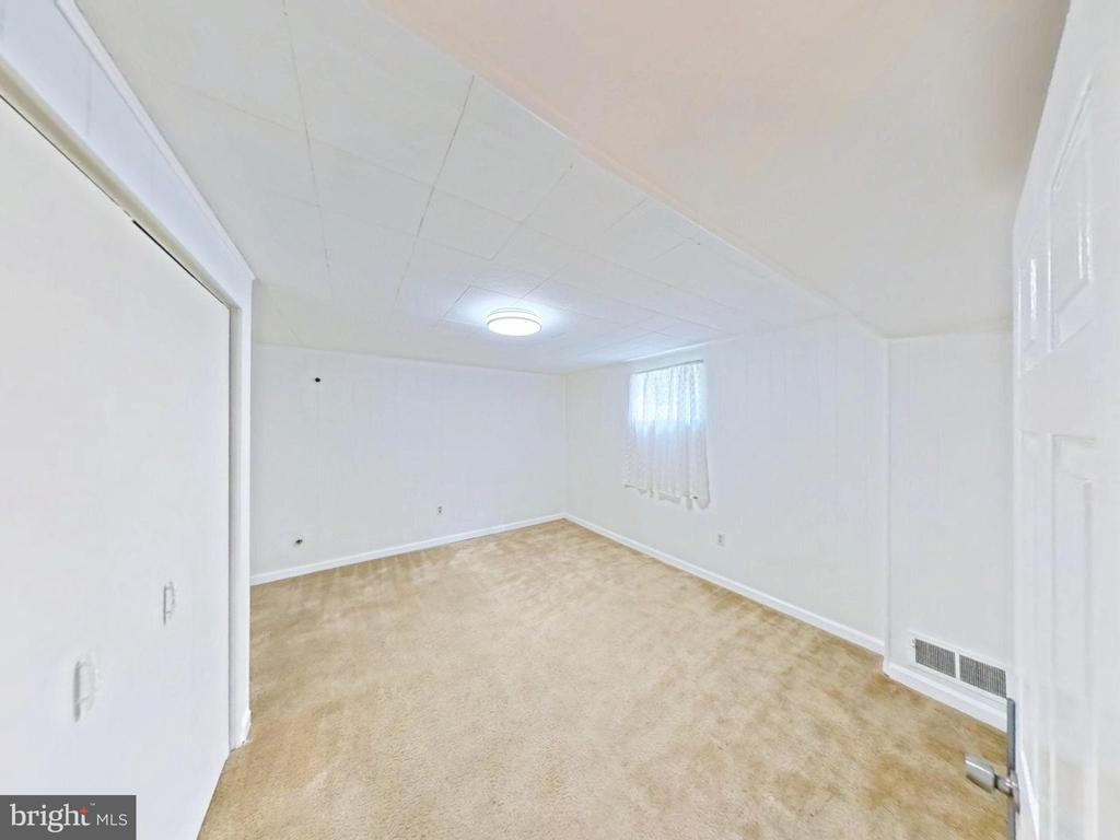 1012 LOXFORD TERRACE