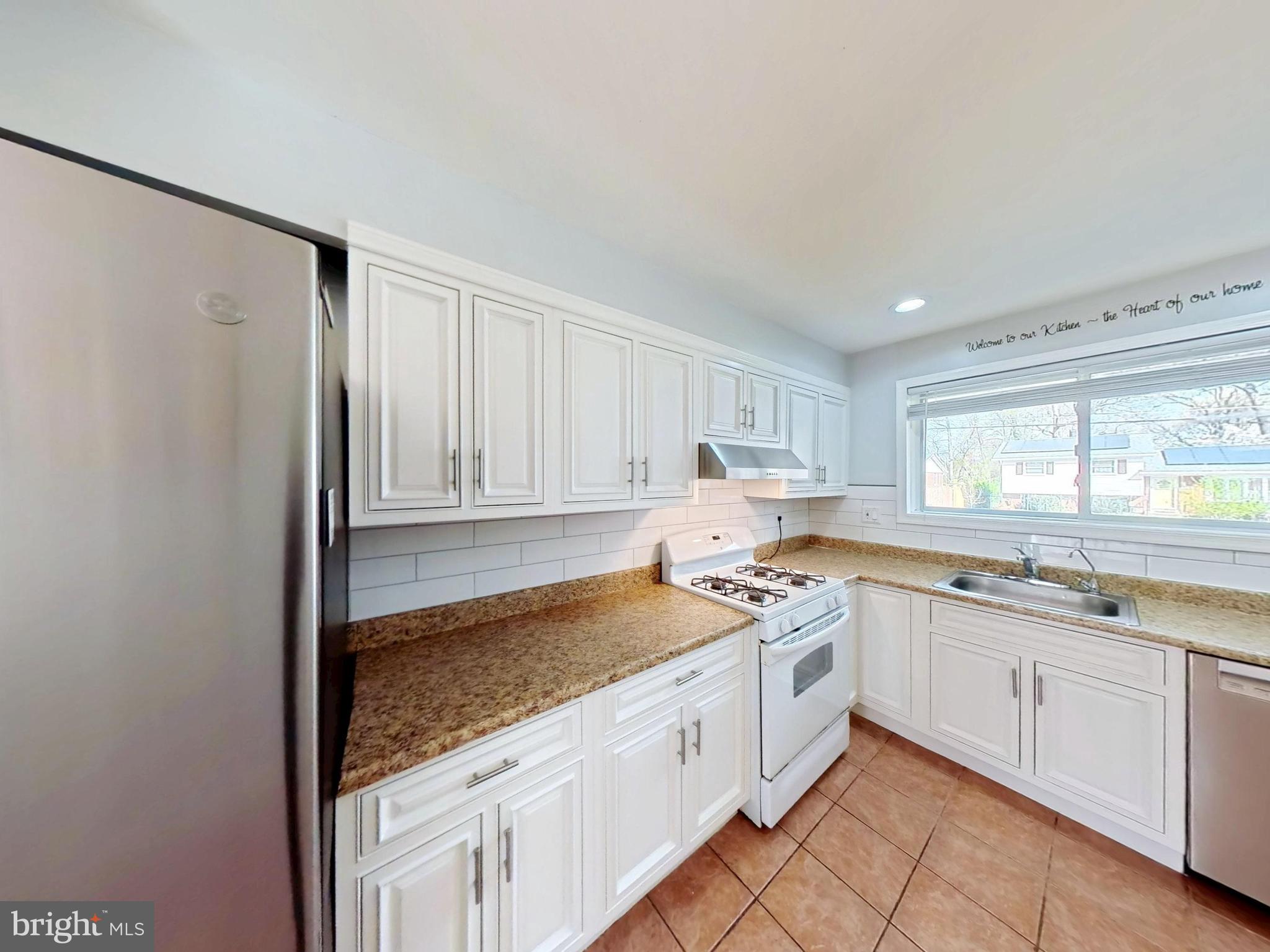 1012 LOXFORD TERRACE