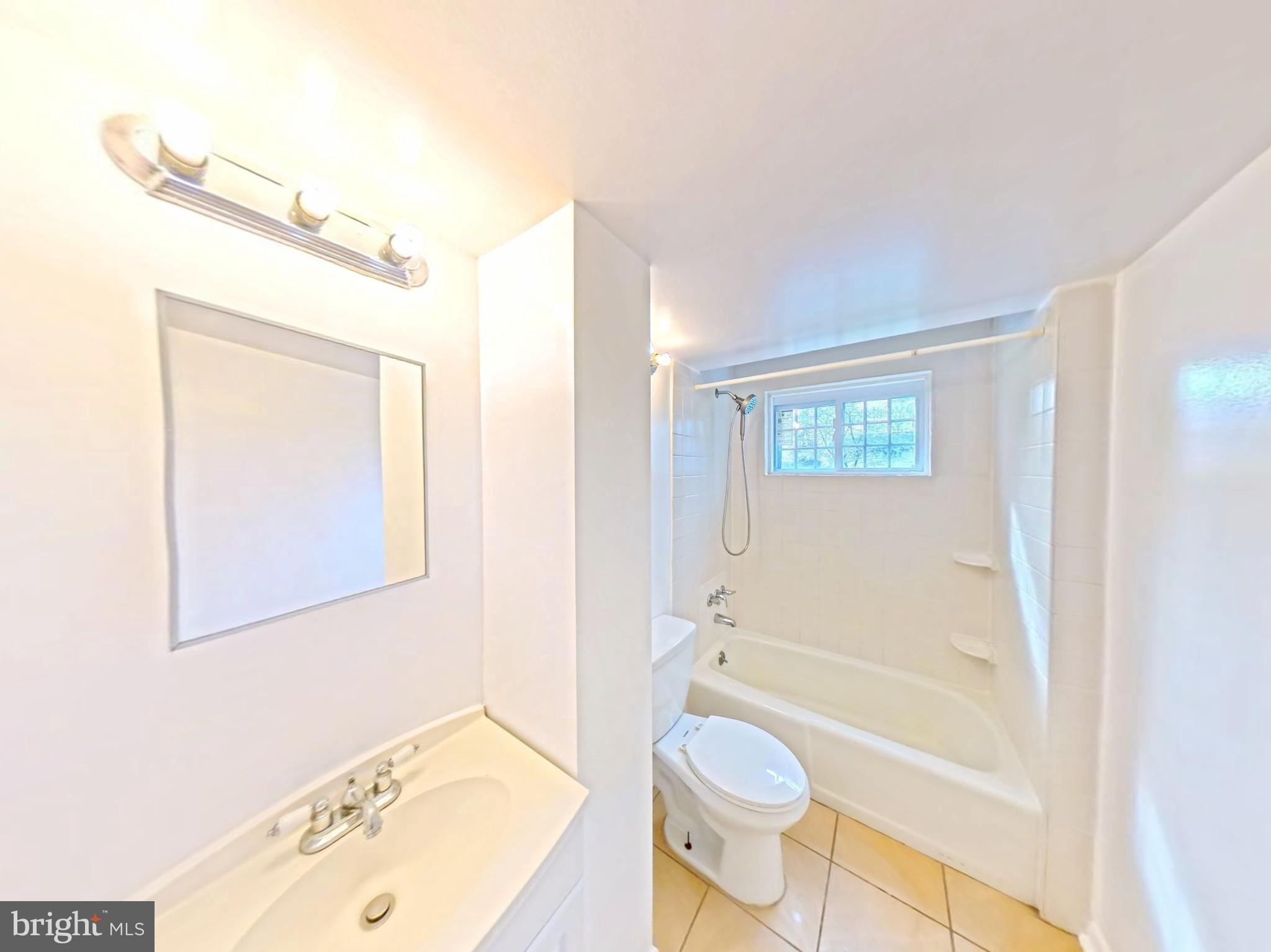1012 LOXFORD TERRACE