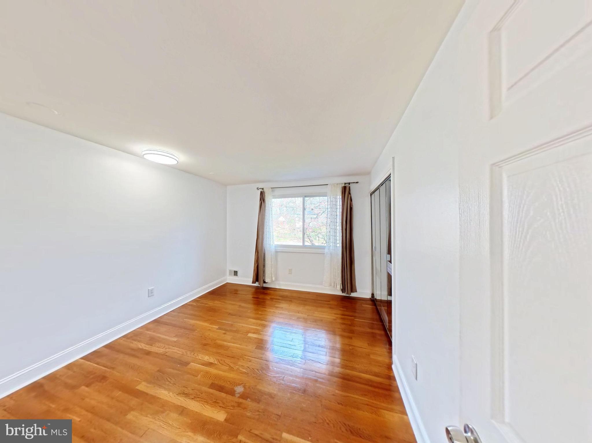 1012 LOXFORD TERRACE
