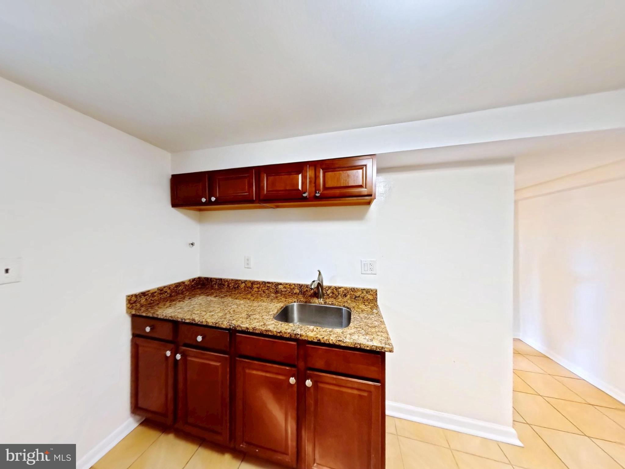 1012 LOXFORD TERRACE