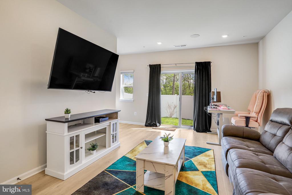 26418 SIR JAMIE TER