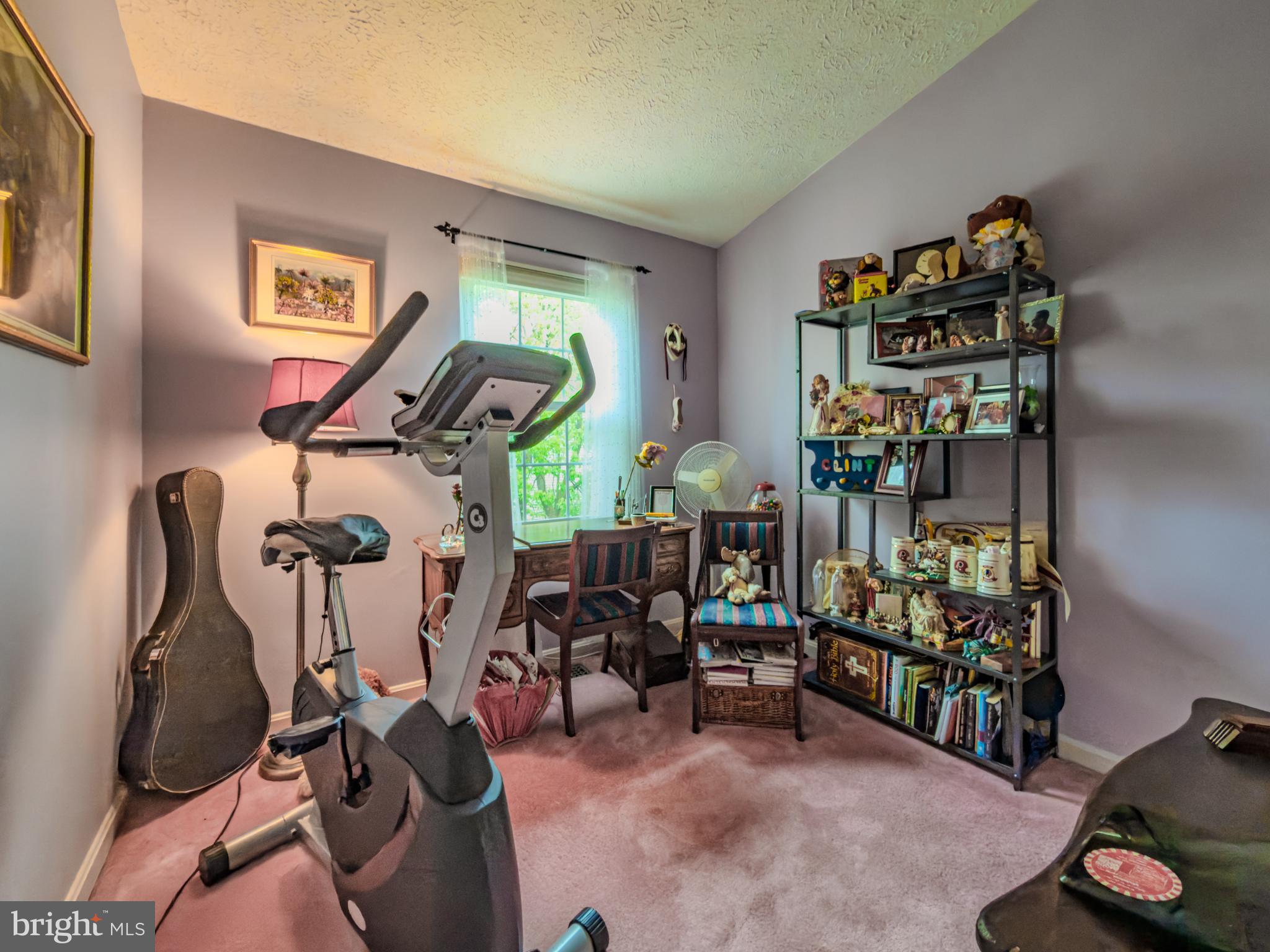 870 BAYRIDGE DRIVE