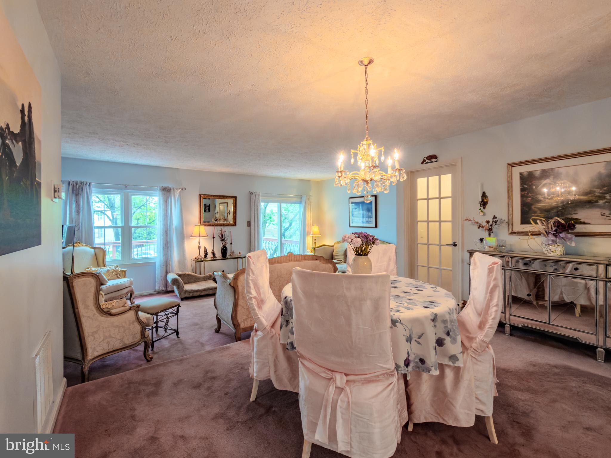 870 BAYRIDGE DRIVE