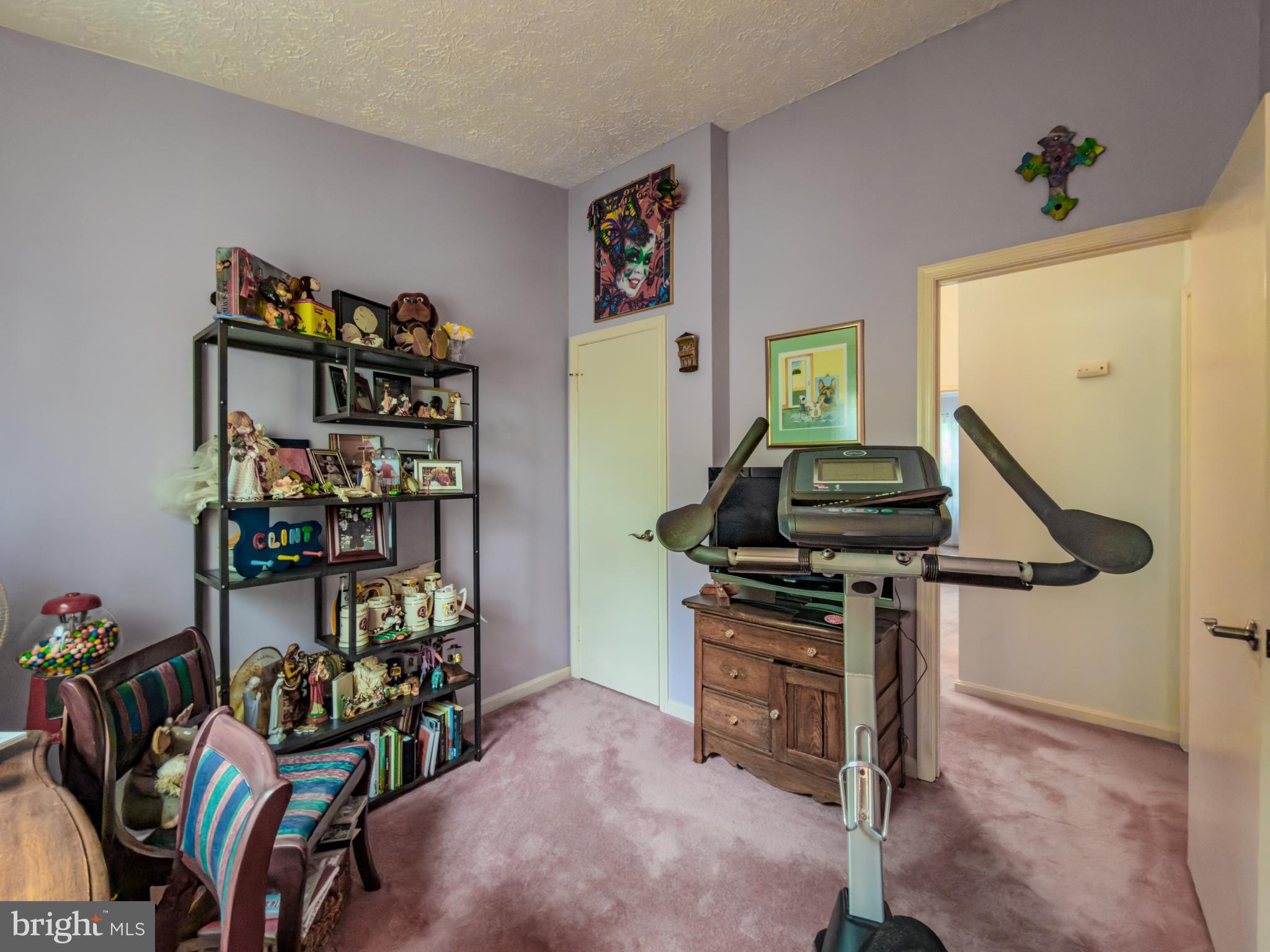 870 BAYRIDGE DRIVE