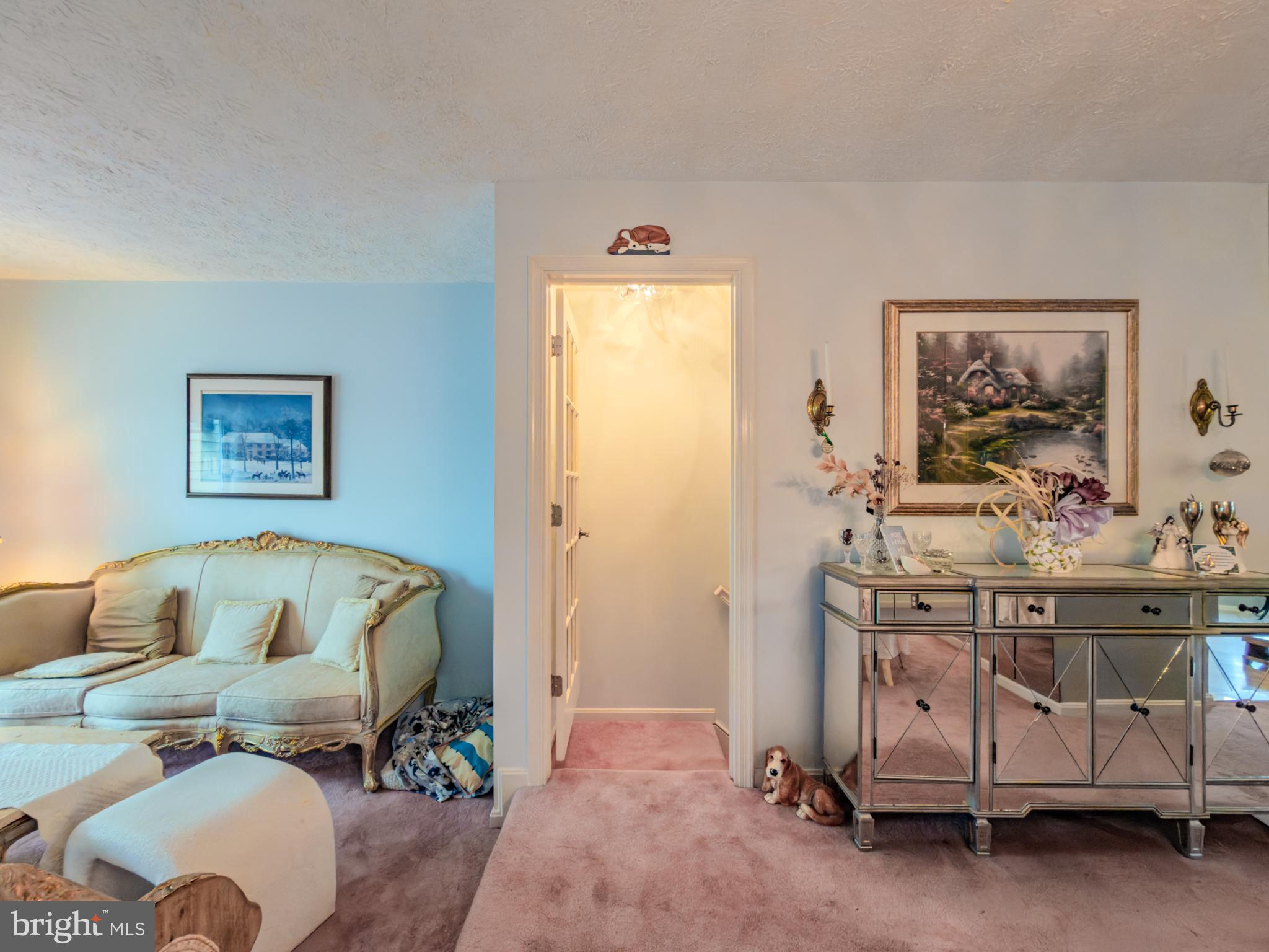870 BAYRIDGE DRIVE
