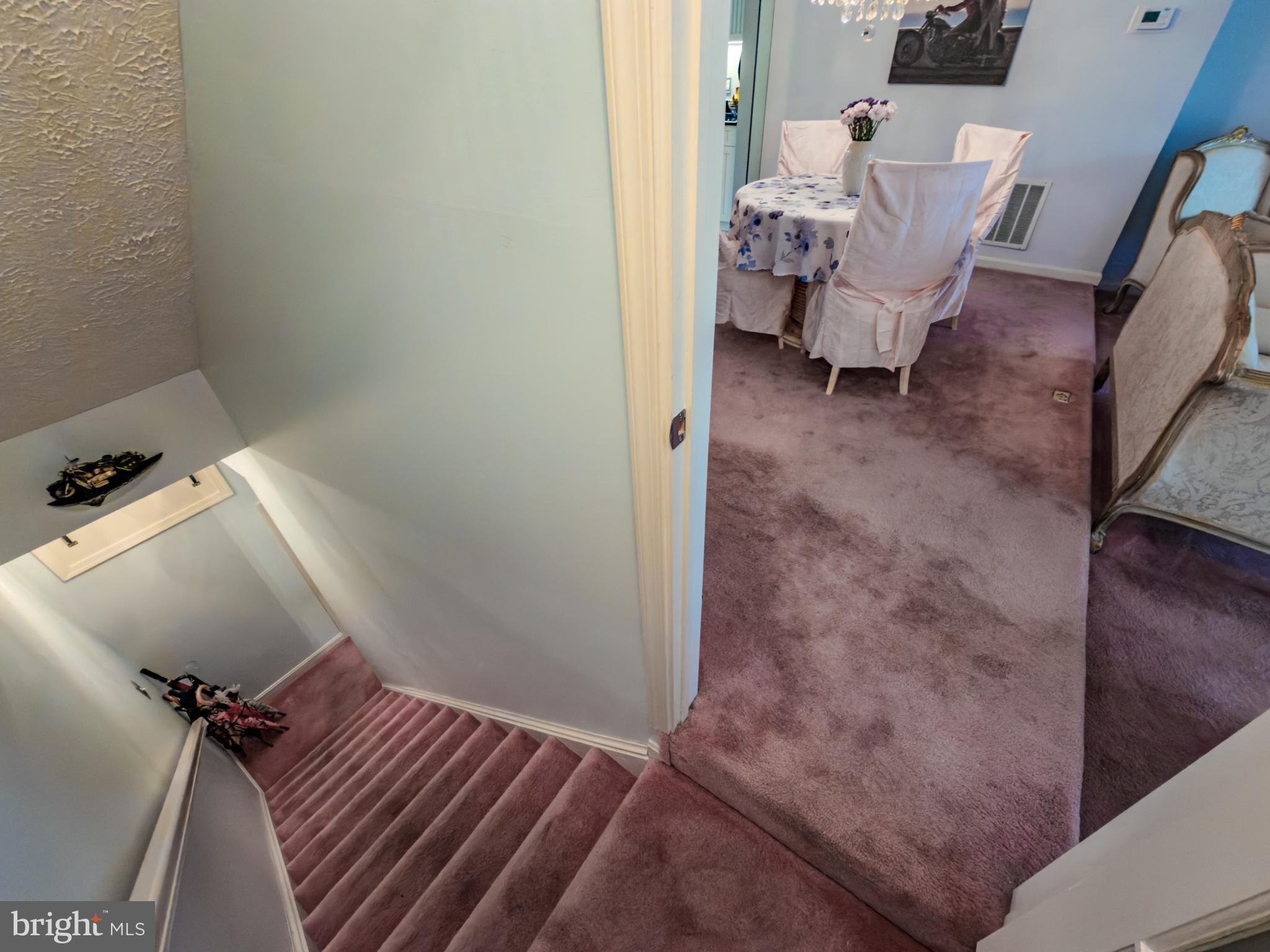 870 BAYRIDGE DRIVE