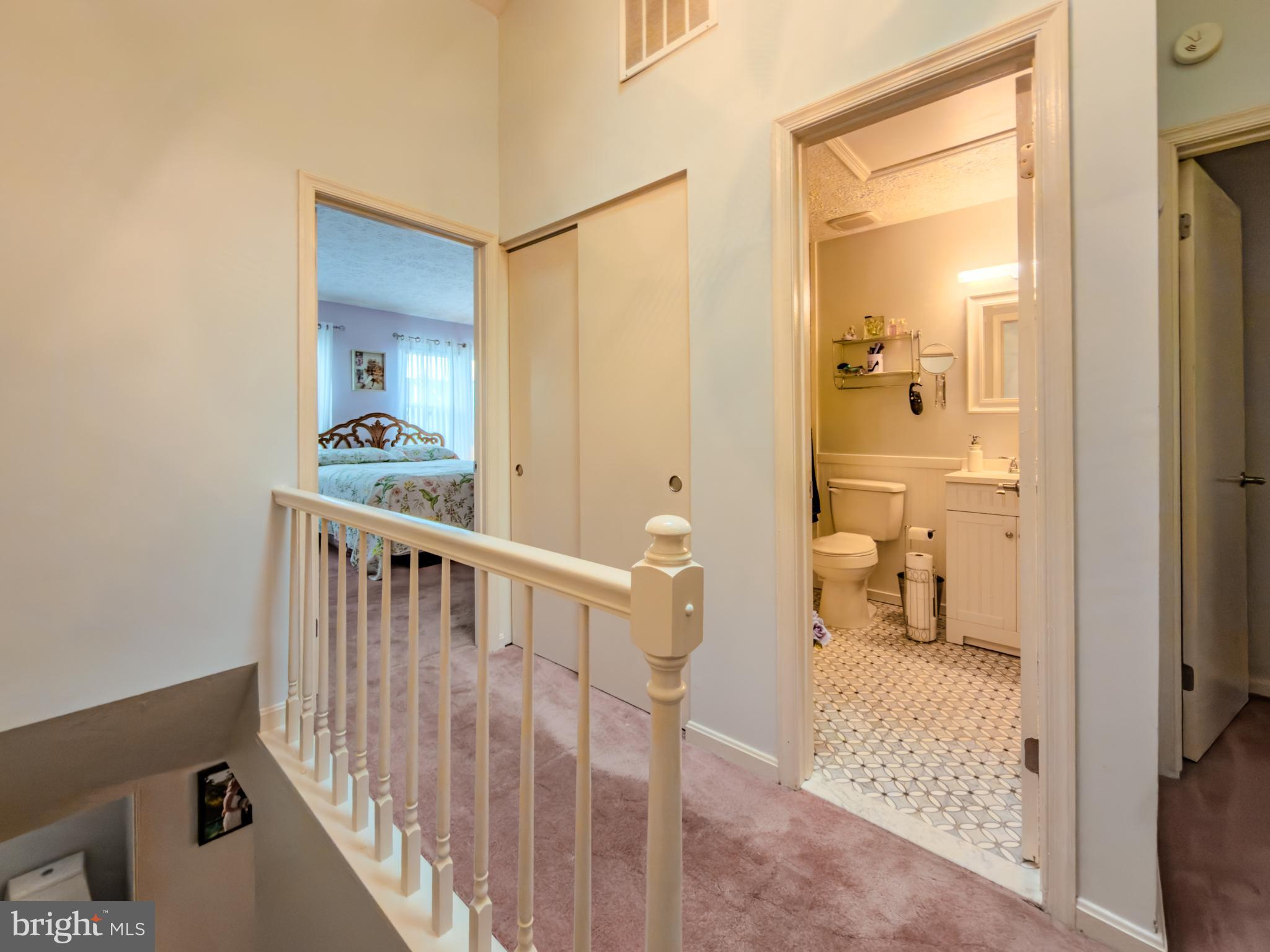 870 BAYRIDGE DRIVE