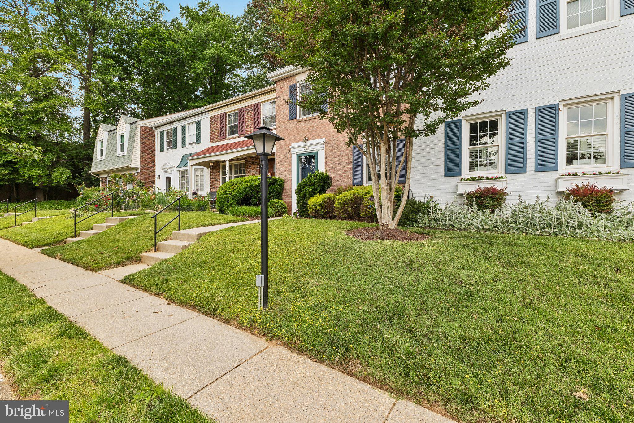 734 AZALEA DRIVE 11-734
