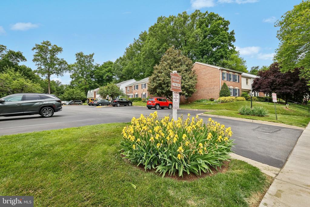 734 AZALEA DRIVE 11-734