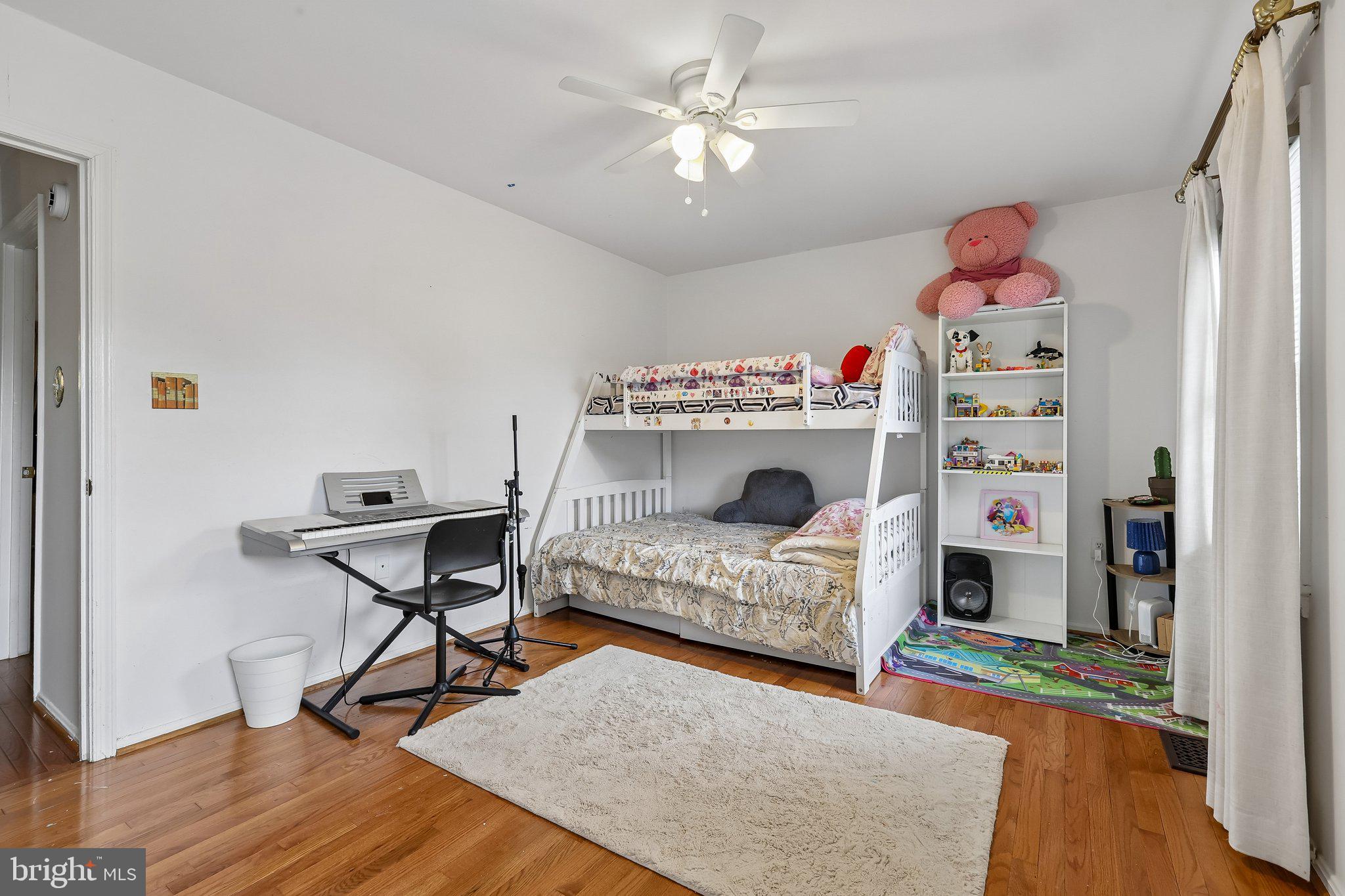 734 AZALEA DRIVE 11-734
