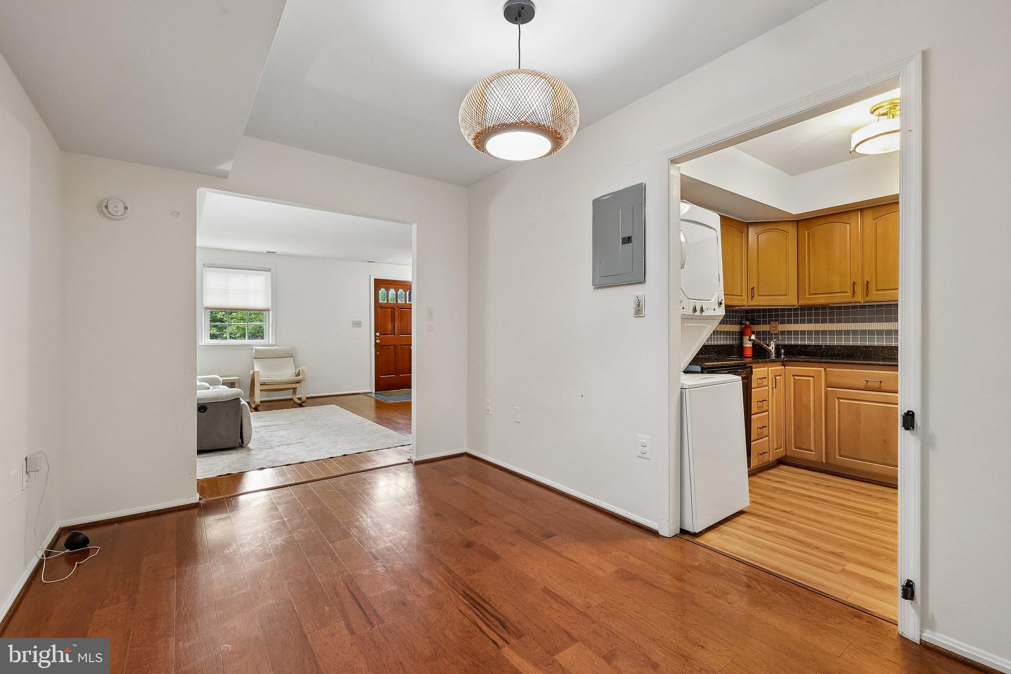734 AZALEA DRIVE 11-734