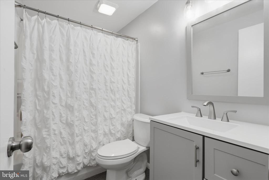 18110 CHALET DRIVE 104