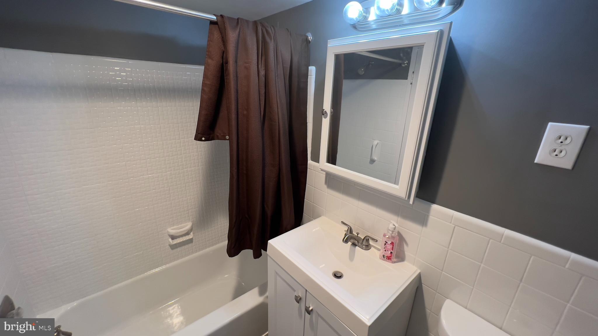 10401 GROSVENOR PLACE 524