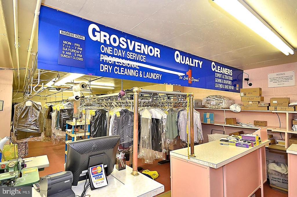 10401 GROSVENOR PLACE 524