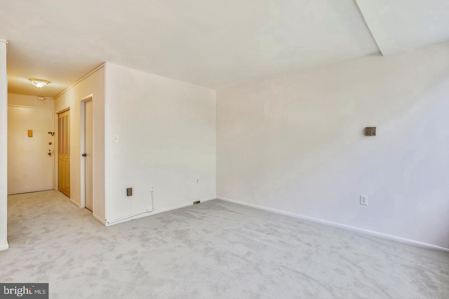 10401 GROSVENOR PLACE 524