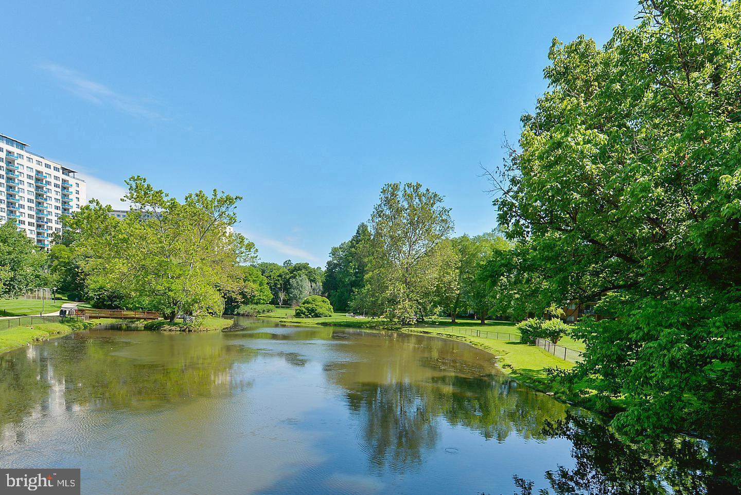 10401 GROSVENOR PLACE 524