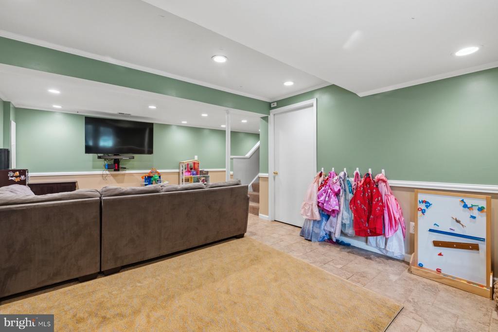 21 NICKELBY COURT