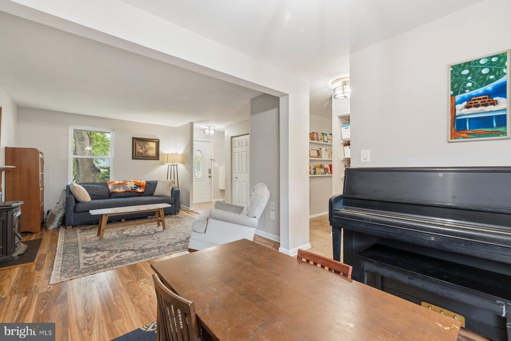 21 NICKELBY COURT