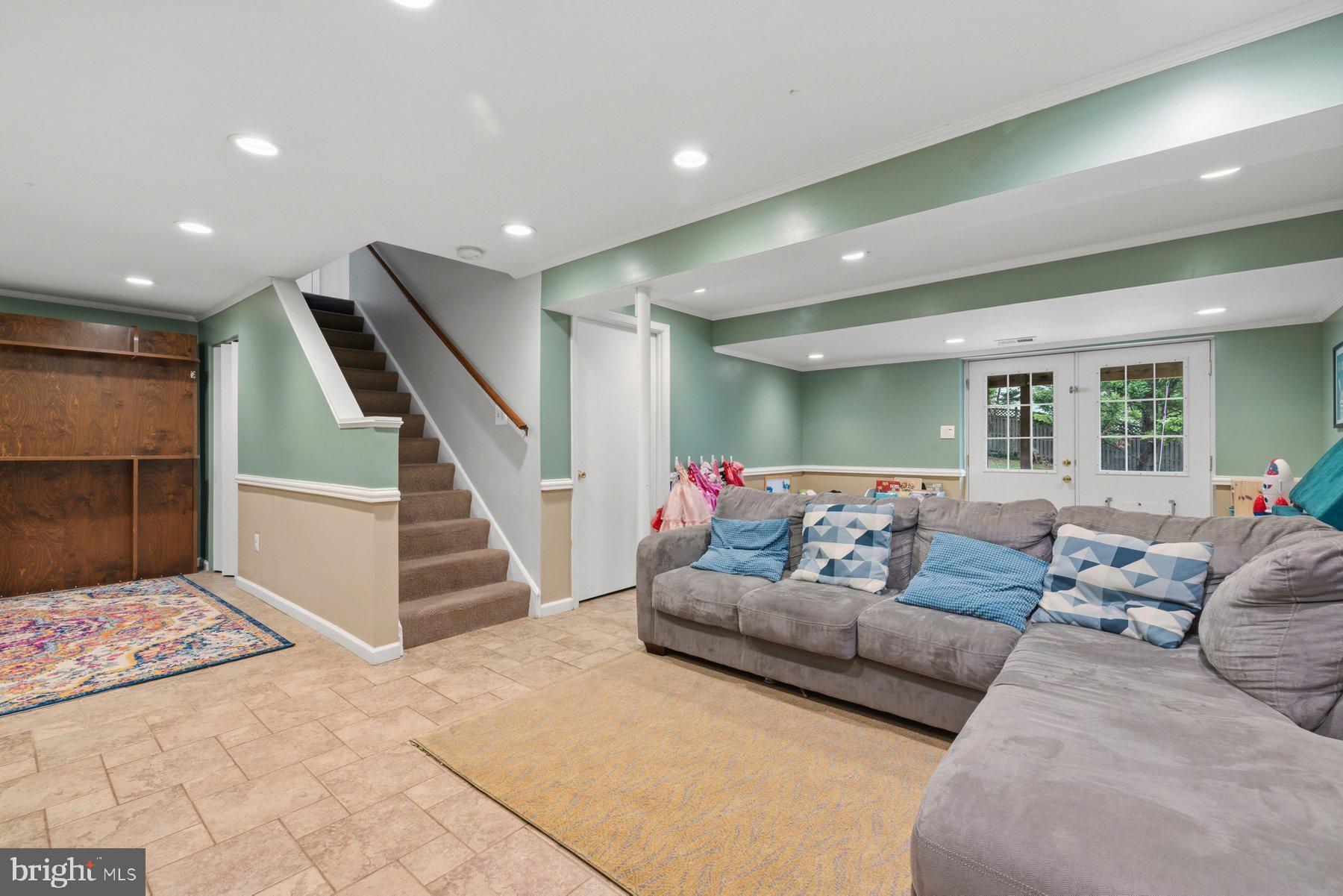 21 NICKELBY COURT