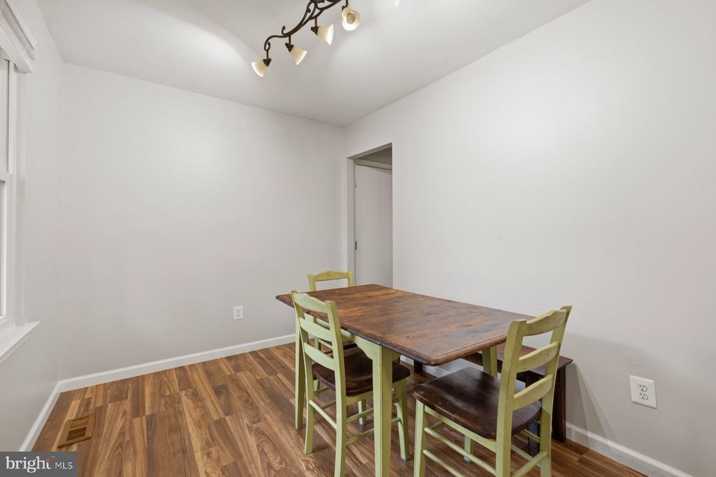 21 NICKELBY COURT