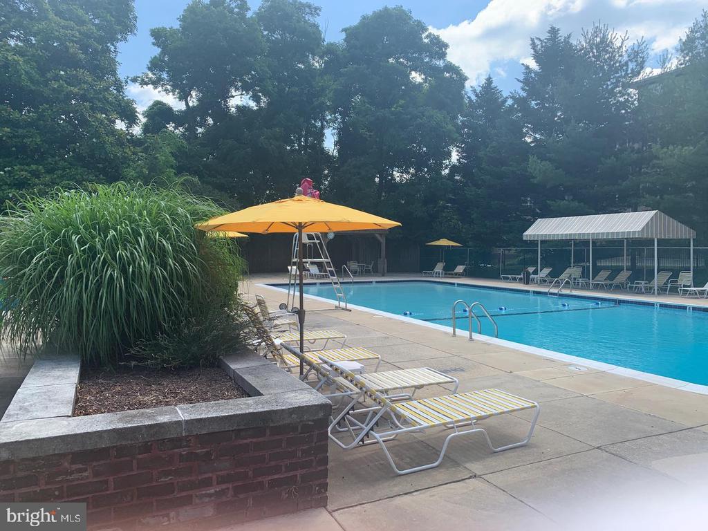 11801 ROCKVILLE PIKE 709
