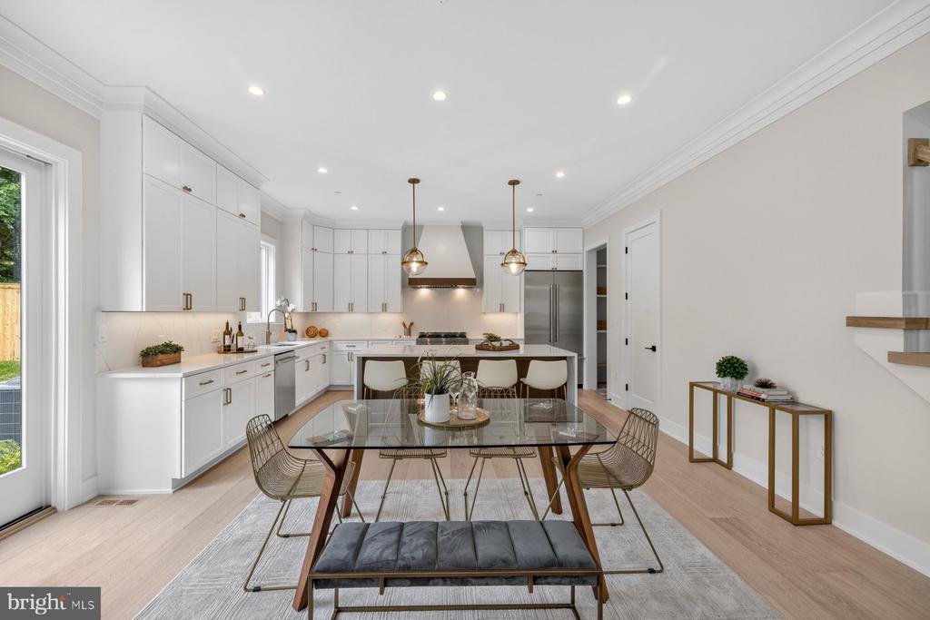 5015 CUSHING DRIVE