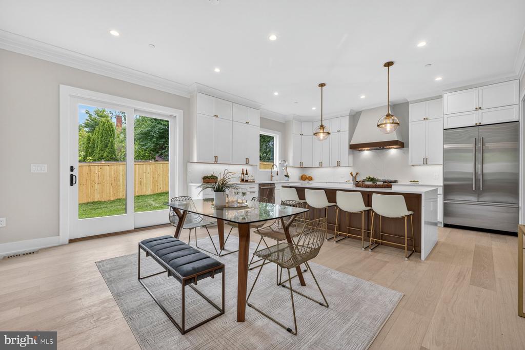 5015 CUSHING DRIVE