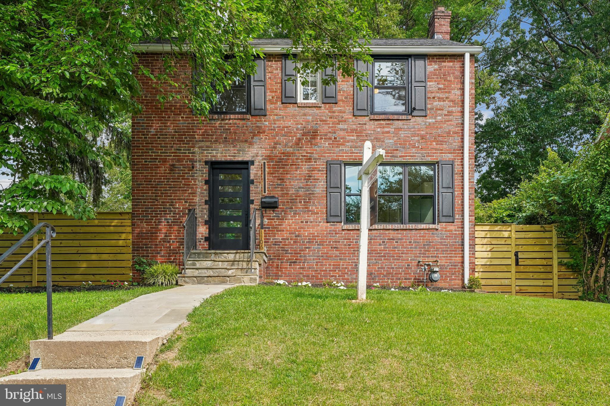 1106 MEURILEE LANE